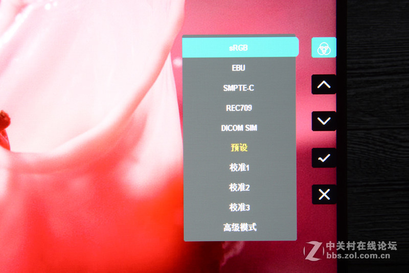 是否要考虑换一个显示器了