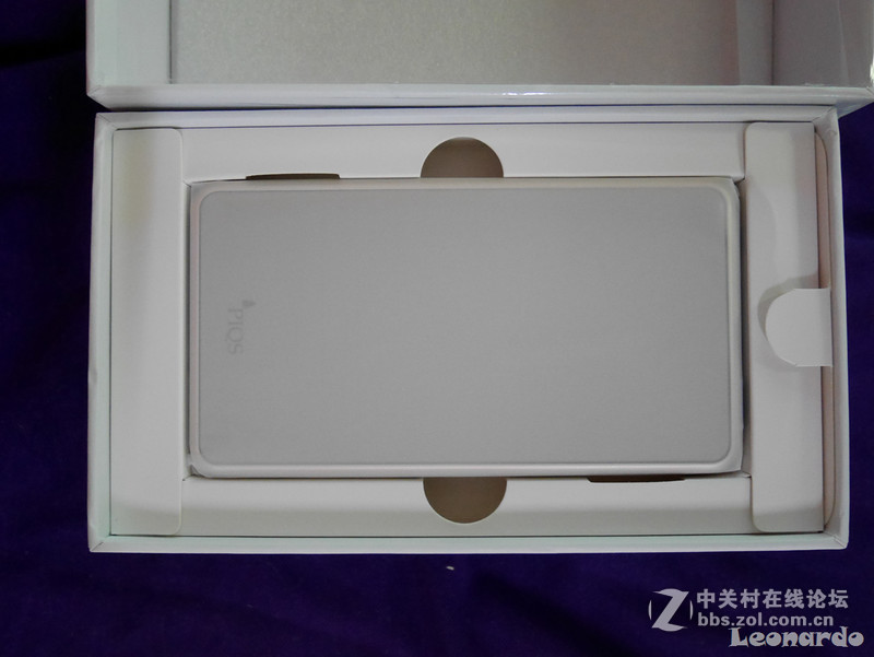 神画小媚：一款轻盈，灵巧，全能的随身投影电视