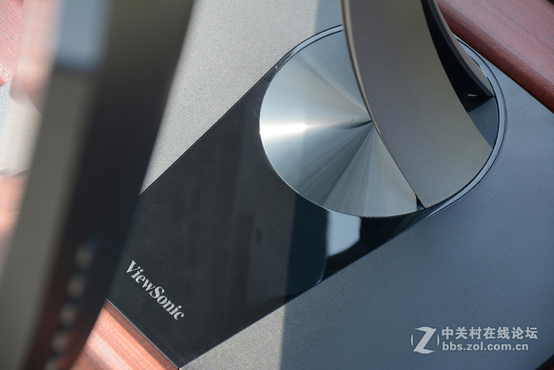 是否要考虑换一个显示器了