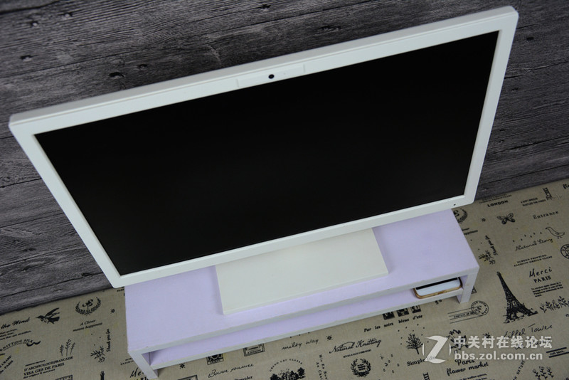 是否要考虑换一个显示器了