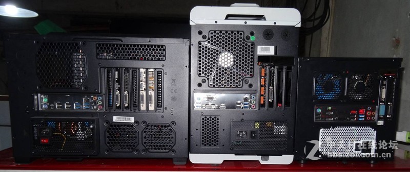 三个平放的机箱的对比，大家可以看看