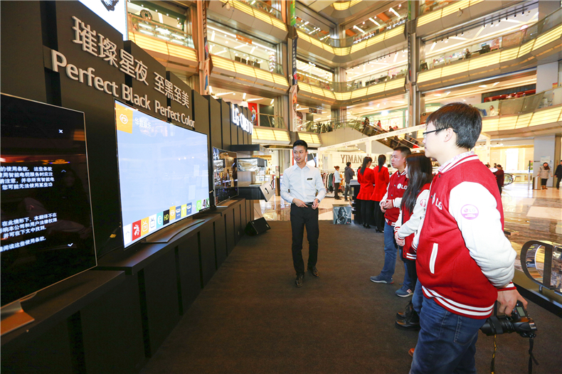 这是真的吗，索尼大法好还是LG OLED更黑科技？