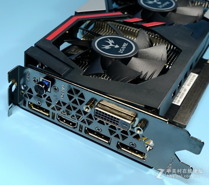 體驗一下低價非公版gtx1070七彩虹igame1070烈焰戰神u詳測