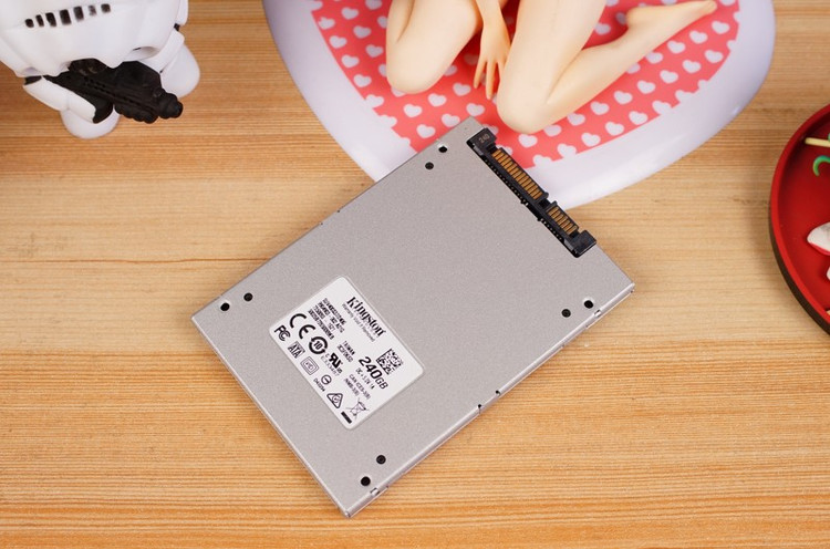 入门装机之选，金士顿UV400 240G SSD开箱体验