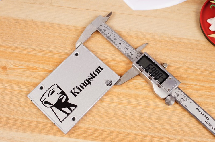 入门装机之选，金士顿UV400 240G SSD开箱体验