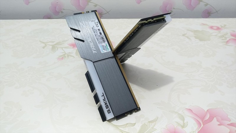 8700K上5.1G？—铭瑄 MS-iCraft Z370 Gaming 主板 开箱测试