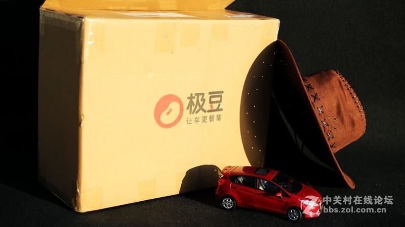 【极豆车机试用+初识大屏惹人爱，极豆D1S开箱】