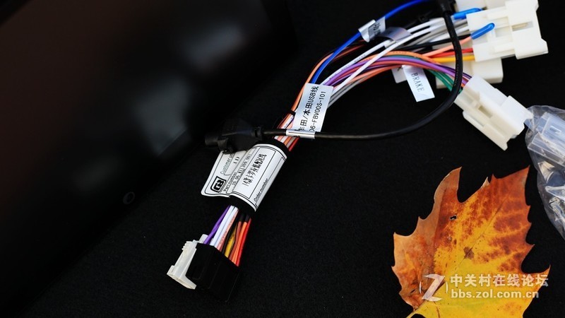 【极豆车机试用+初识大屏惹人爱，极豆D1S开箱】