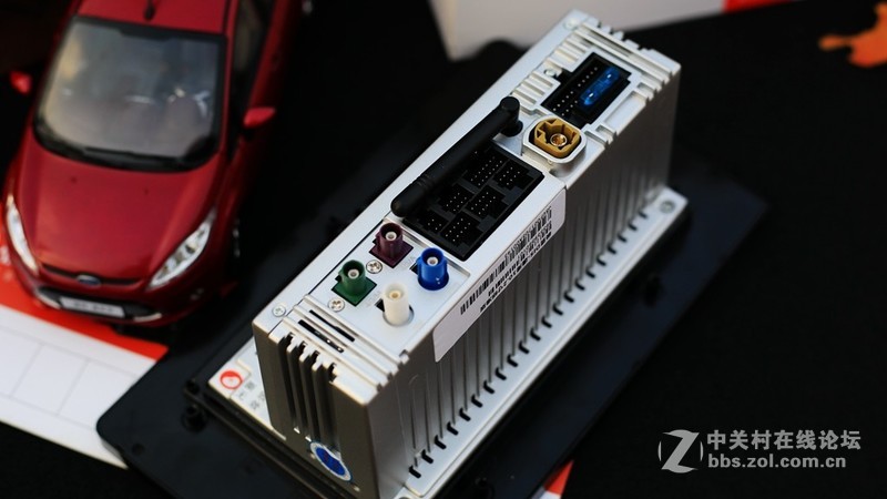 【极豆车机试用+初识大屏惹人爱，极豆D1S开箱】