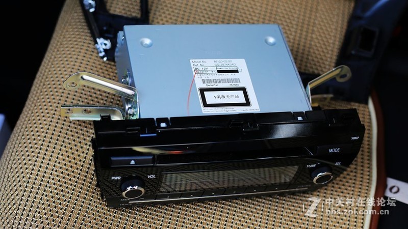 【极豆车机试用+小卡换新颜，图解极豆D1S安装】