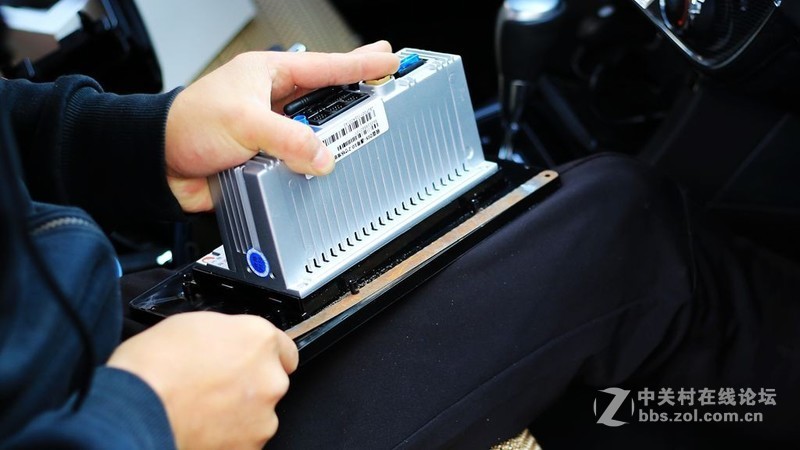 【极豆车机试用+小卡换新颜，图解极豆D1S安装】