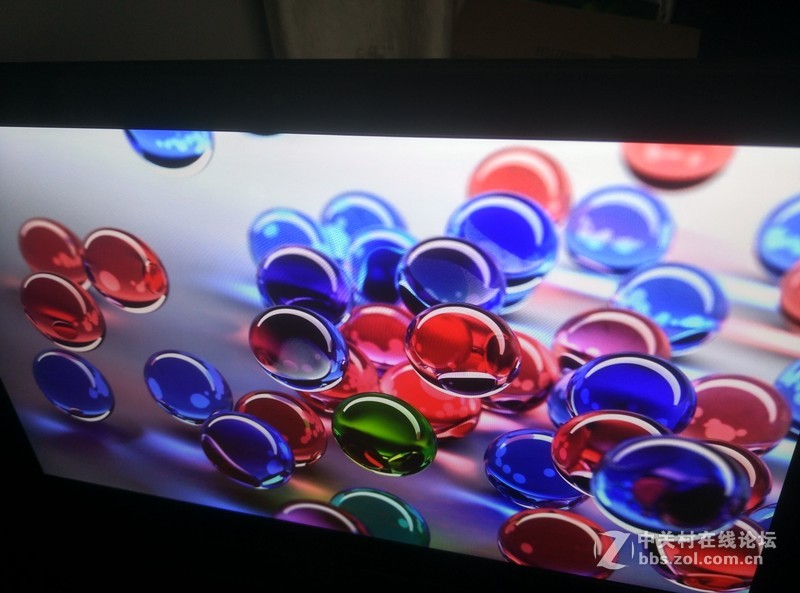 换了LG IPS屏幕之后，感觉就像撕掉蒙在眼睛前面的纱布