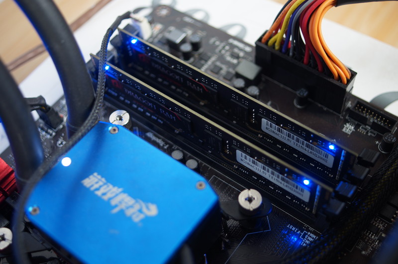 轻松超至2800MHz，Epicgear异极职业电竞内存超频体验