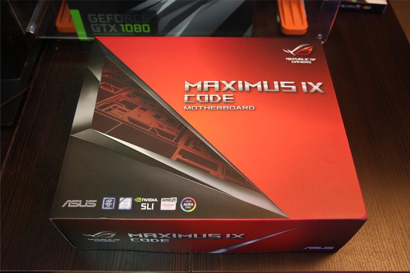 ROG Maximus IX Code搭载EVGA的高端主机配置【炫酷主板开箱过程】