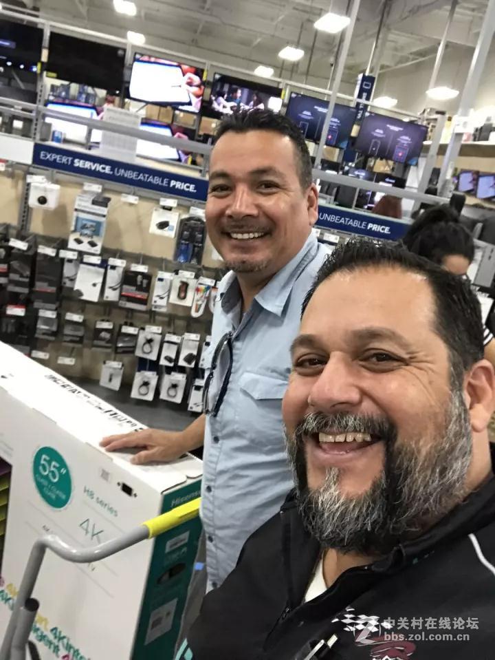 全美黑五疯狂扫货，52万台海信4K电视不到24小时被抢购一空 [