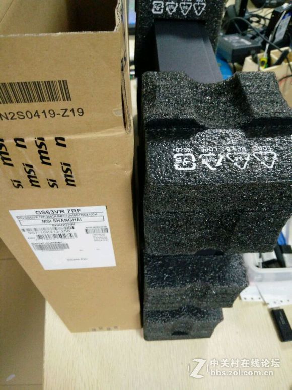 微星GS63VR 7RF-258开箱升级1TB固态32G内存