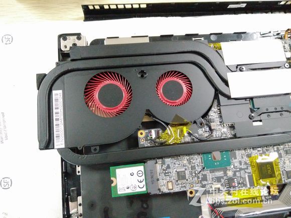 微星GS63VR 7RF-258开箱升级1TB固态32G内存