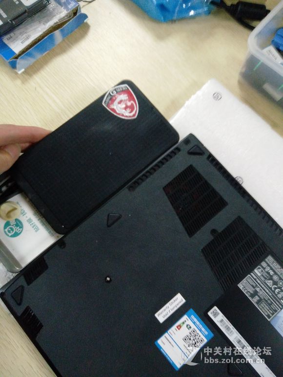微星GS63VR 7RF-258开箱升级1TB固态32G内存
