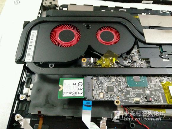 微星GS63VR 7RF-258开箱升级1TB固态32G内存