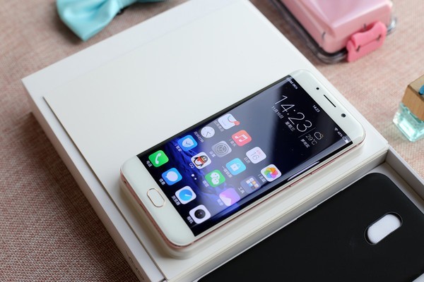 vivo Xplay6体验:这旗舰飙起车来,iPhone党都着迷