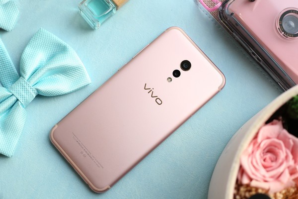 vivo Xplay6体验:这旗舰飙起车来,iPhone党都着迷