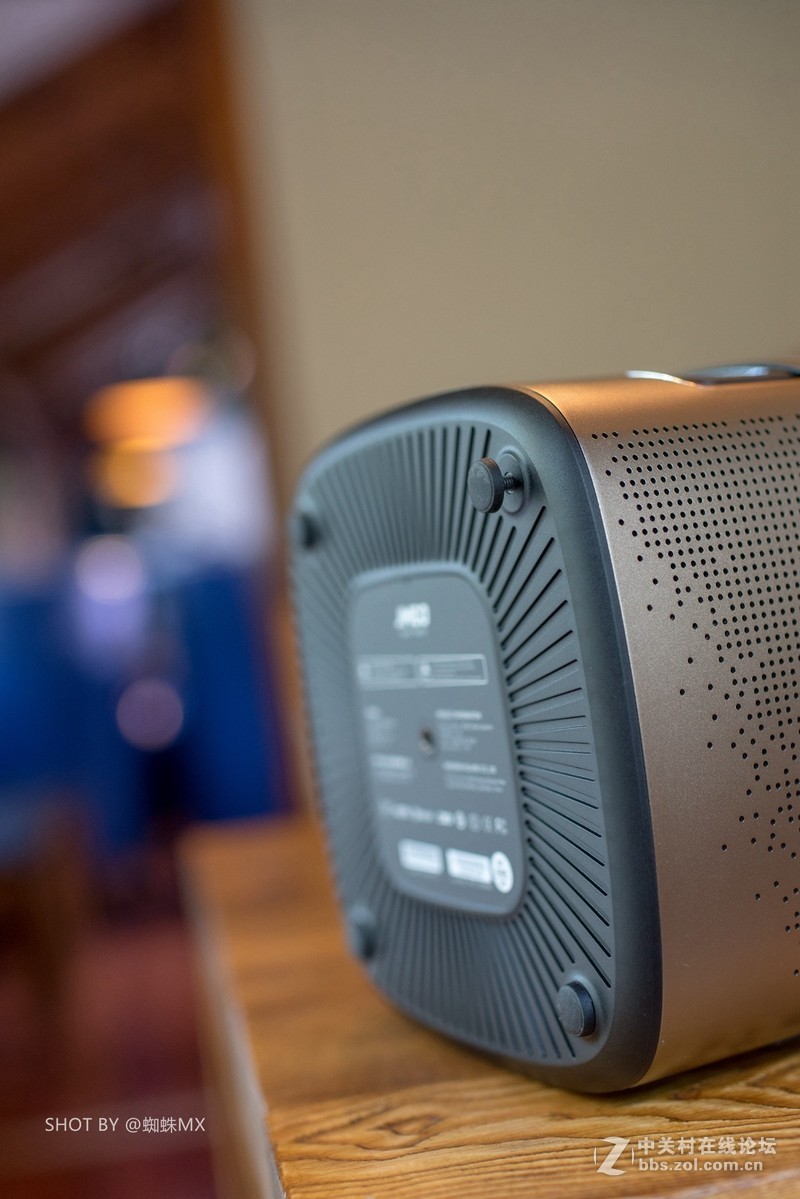 旗舰投影新选：坚果V9智能投影图赏