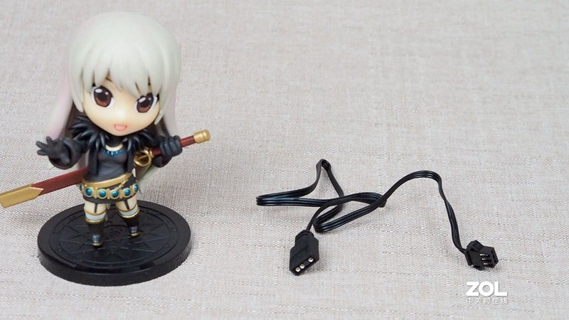 如镜般幻彩炫丽——超频三 凌镜 GI-CX240 一体式水冷开箱简测