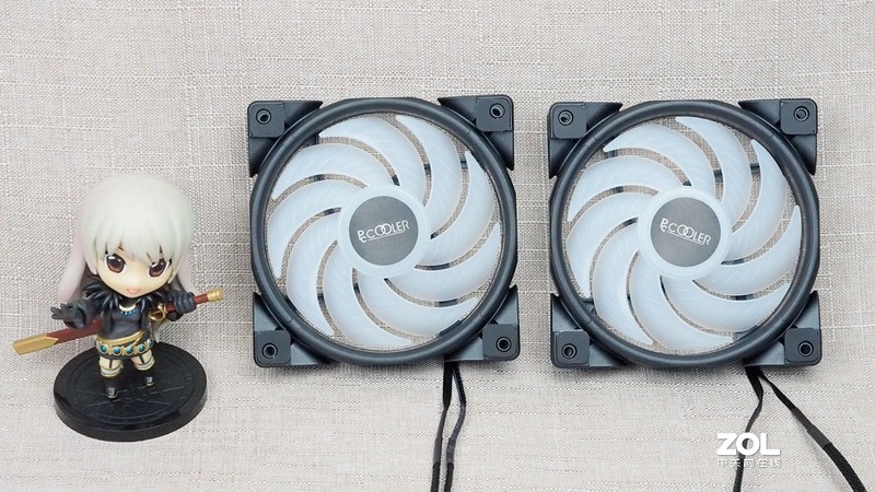 如镜般幻彩炫丽——超频三 凌镜 GI-CX240 一体式水冷开箱简测