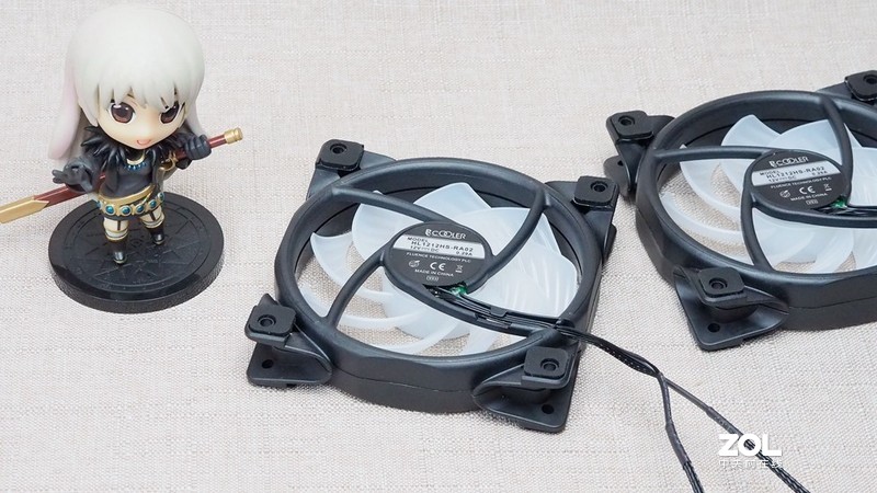 如镜般幻彩炫丽——超频三 凌镜 GI-CX240 一体式水冷开箱简测