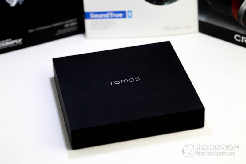 #蓝魔Mos1试用# 蓝魔出手机啦！（2.蓝魔Mos1拆箱图解）