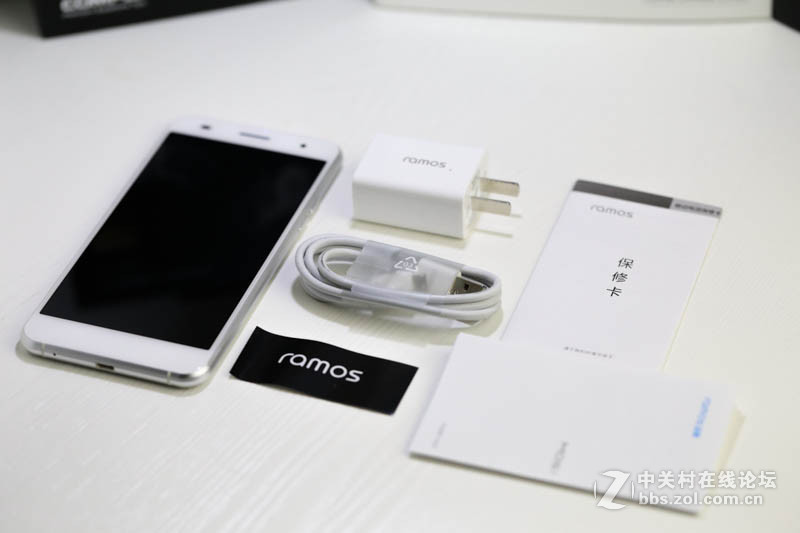 #蓝魔Mos1试用# 蓝魔出手机啦！（2.蓝魔Mos1拆箱图解）