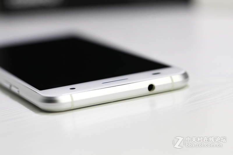 #蓝魔Mos1试用# 蓝魔出手机啦！（2.蓝魔Mos1拆箱图解）