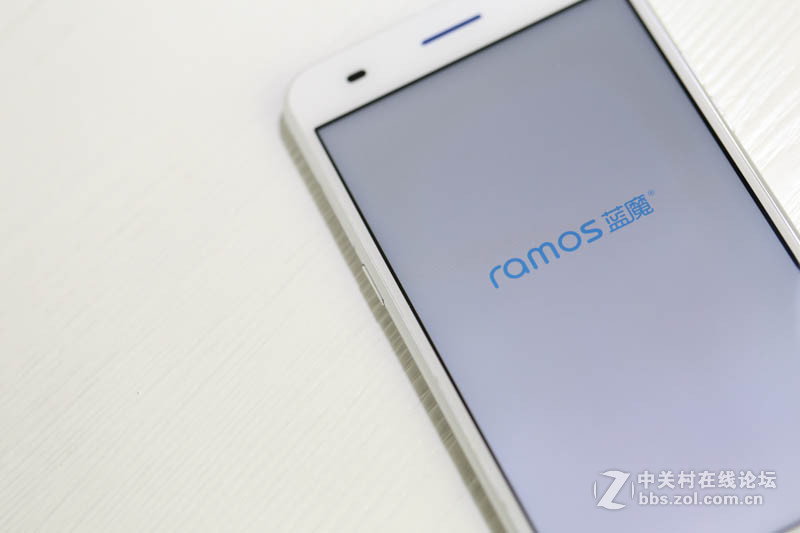 #蓝魔Mos1试用# 蓝魔出手机啦！（2.蓝魔Mos1拆箱图解）