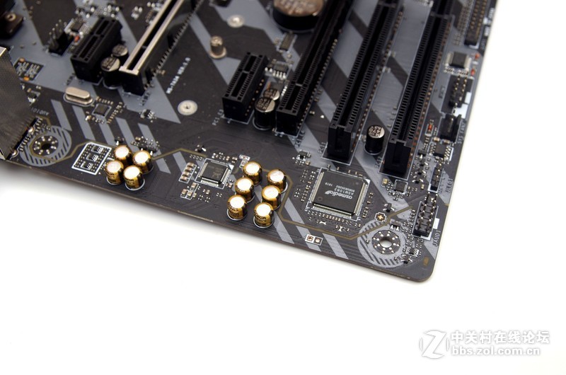 #约稿#AMD Ryzen Vega 3A配置红幽灵ATX攒机秀