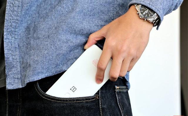 原力与我同在！一加5T星球大战定制版精美图赏