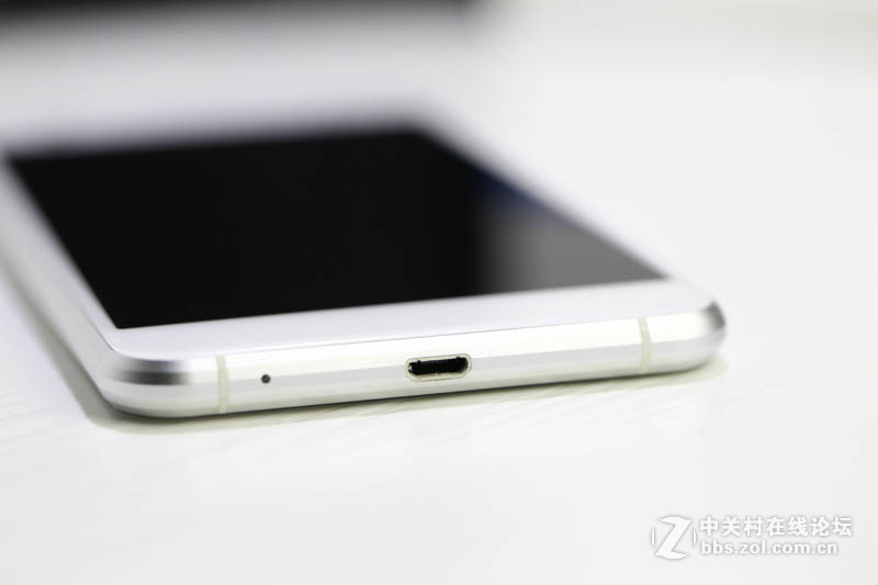 #蓝魔Mos1试用# 蓝魔出手机啦！（2.蓝魔Mos1拆箱图解）