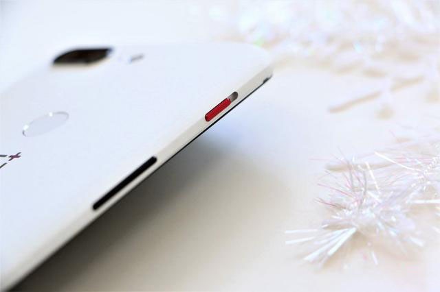 原力与我同在！一加5T星球大战定制版精美图赏