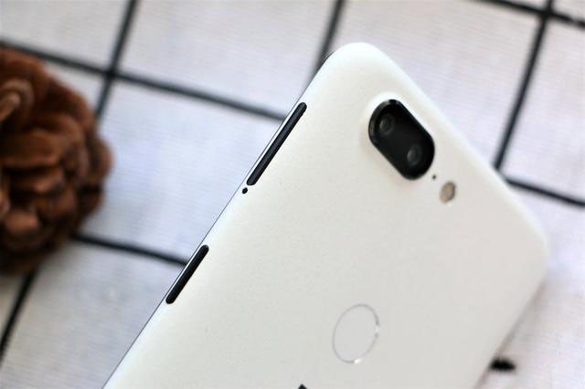 原力与我同在！一加5T星球大战定制版精美图赏