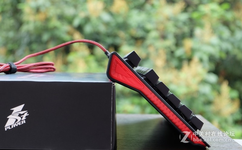 红与黑的激情碰撞 闻所未闻的G轴体验