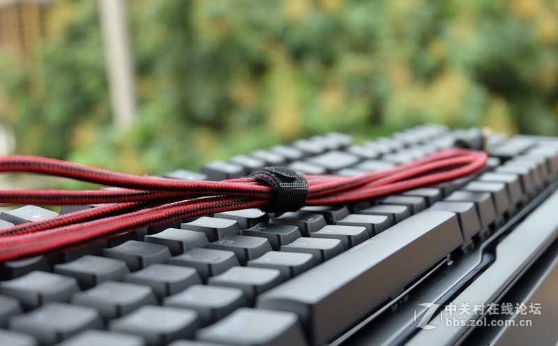 红与黑的激情碰撞 闻所未闻的G轴体验