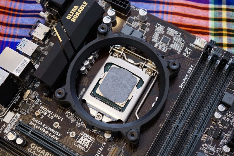 老平台换安钛克P6摇身一变成新“电视”，再弄块显卡就可以大吉大利的吃鸡