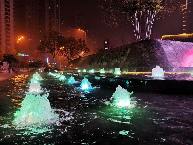 2020了，荣耀20尚能饭否？用随手拍来看荣耀20Pro照样能打