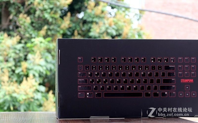 红与黑的激情碰撞 闻所未闻的G轴体验