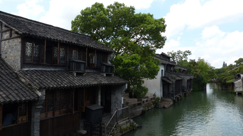 请教前辈们一个问题！V-lux4程序AE模式为什么曝光不足？