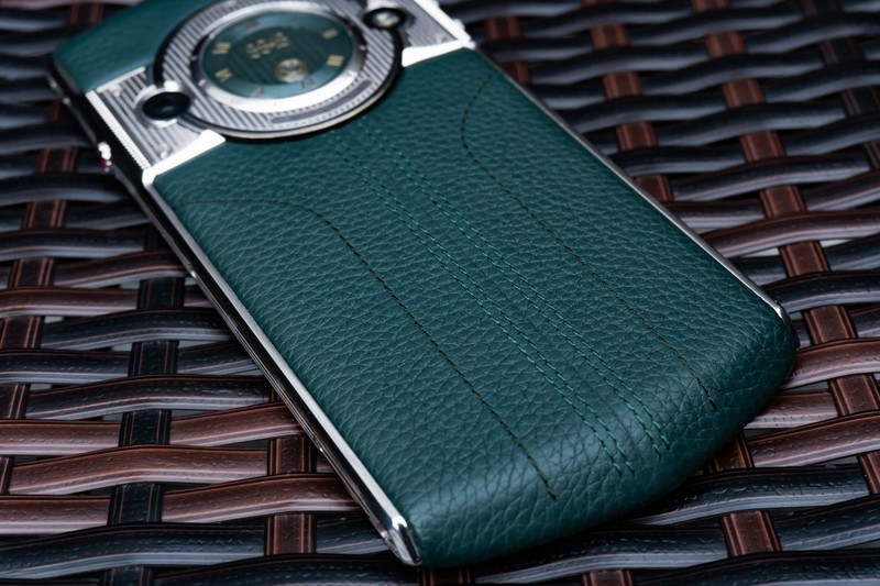 奢华 不止是价格 更是艺术与科技的融合——8848钛金手机