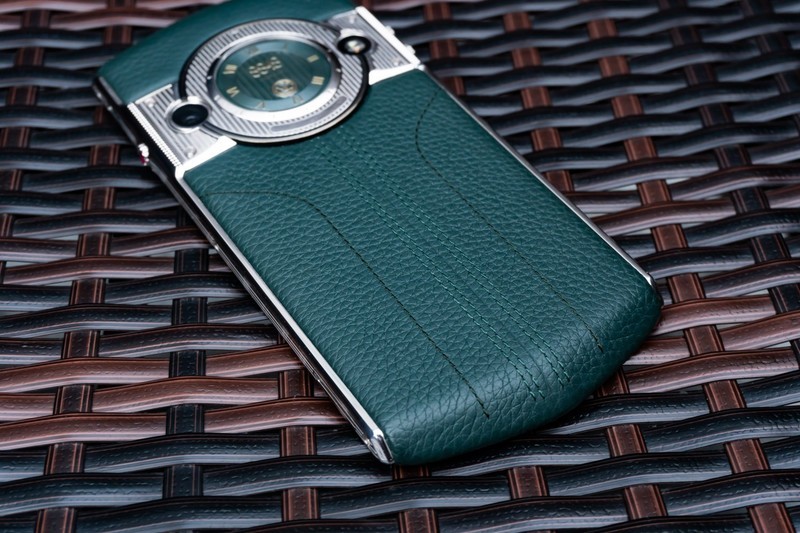 奢华 不止是价格 更是艺术与科技的融合——8848钛金手机