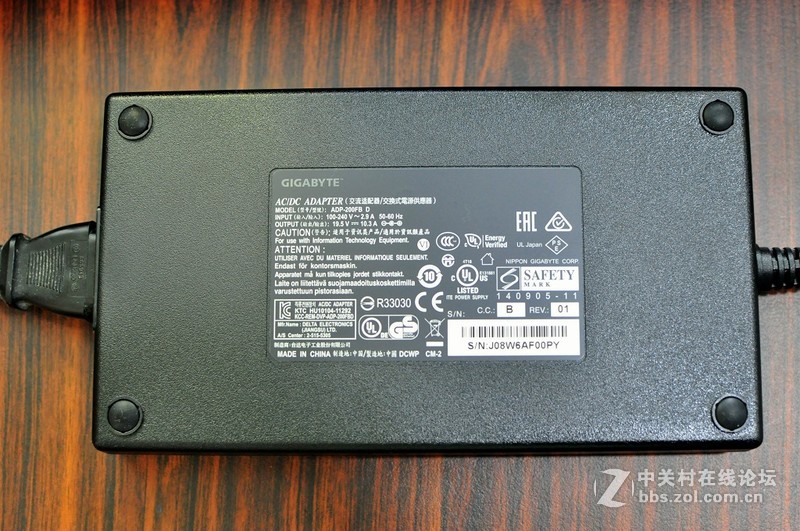 GIGABYTE P57X V7，搭载Kaby Lake CPU，效能更强化