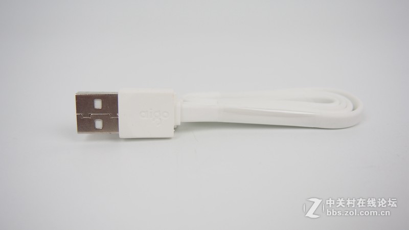 不再为非原装充电器隐患而担惊受怕，爱国者S3充电宝体验