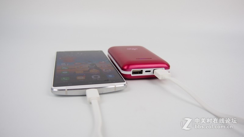 不再为非原装充电器隐患而担惊受怕，爱国者S3充电宝体验