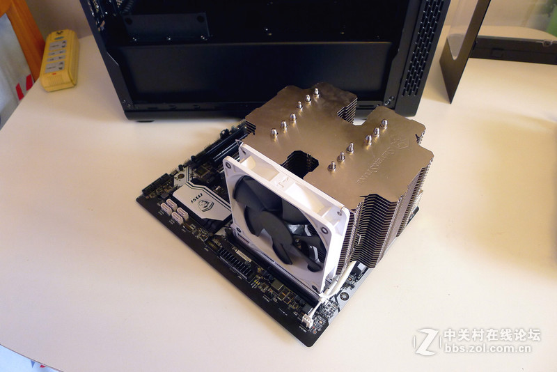 错过再等一年，双12红色警戒机箱装机作业